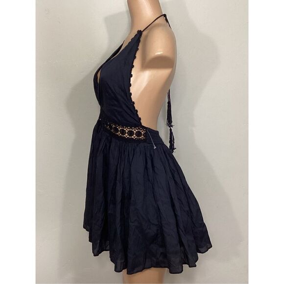 New. Pilyq plunge neck mini halter dress. Size XS. Retails $134 - Picture 9 of 12